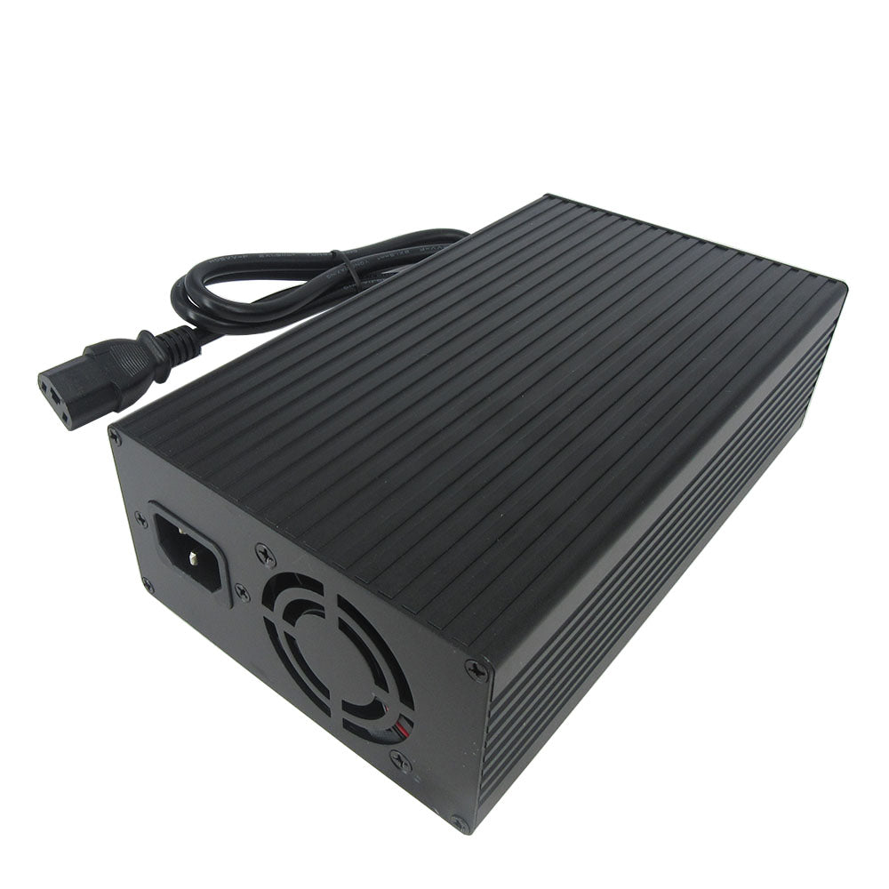 BAYADOU 60V 10A Li-ion 16S Tricycle Battery Fast Charger 67.2V 10A Lithium RV Golf Cart Energy Storage Charger SB50 IEC C13 Connector 220V Input